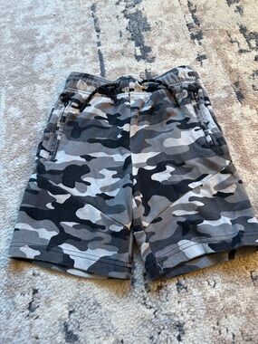 Boy size small GAP kids Gray Camo Drawstring Shorts